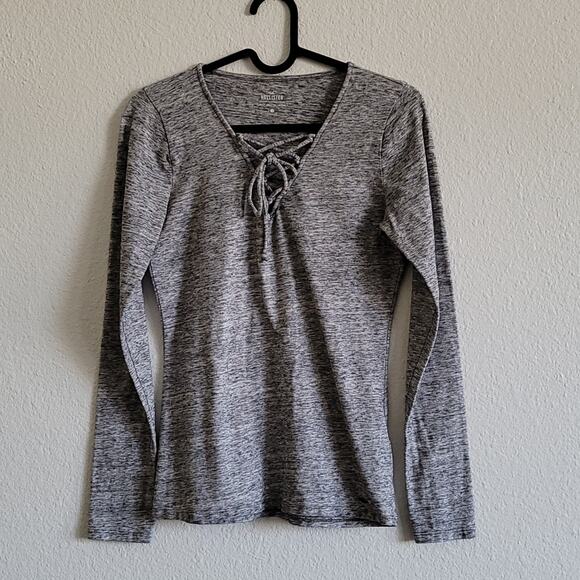 HOLLISTER Top Long Sleeve Tee Must Have Collection Tie Front Size Large Gray - Picture 1 of 6